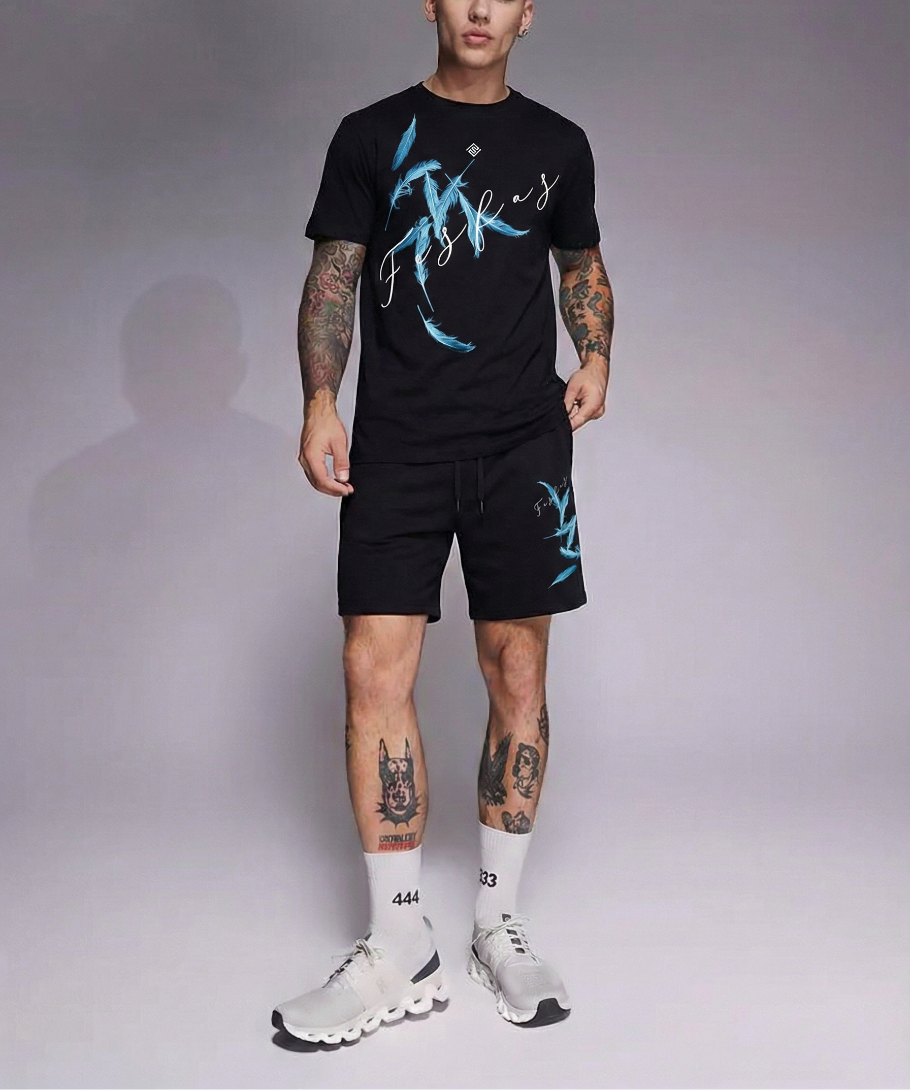 Bộ áo thun và quần short FesFas in hình lông vũ