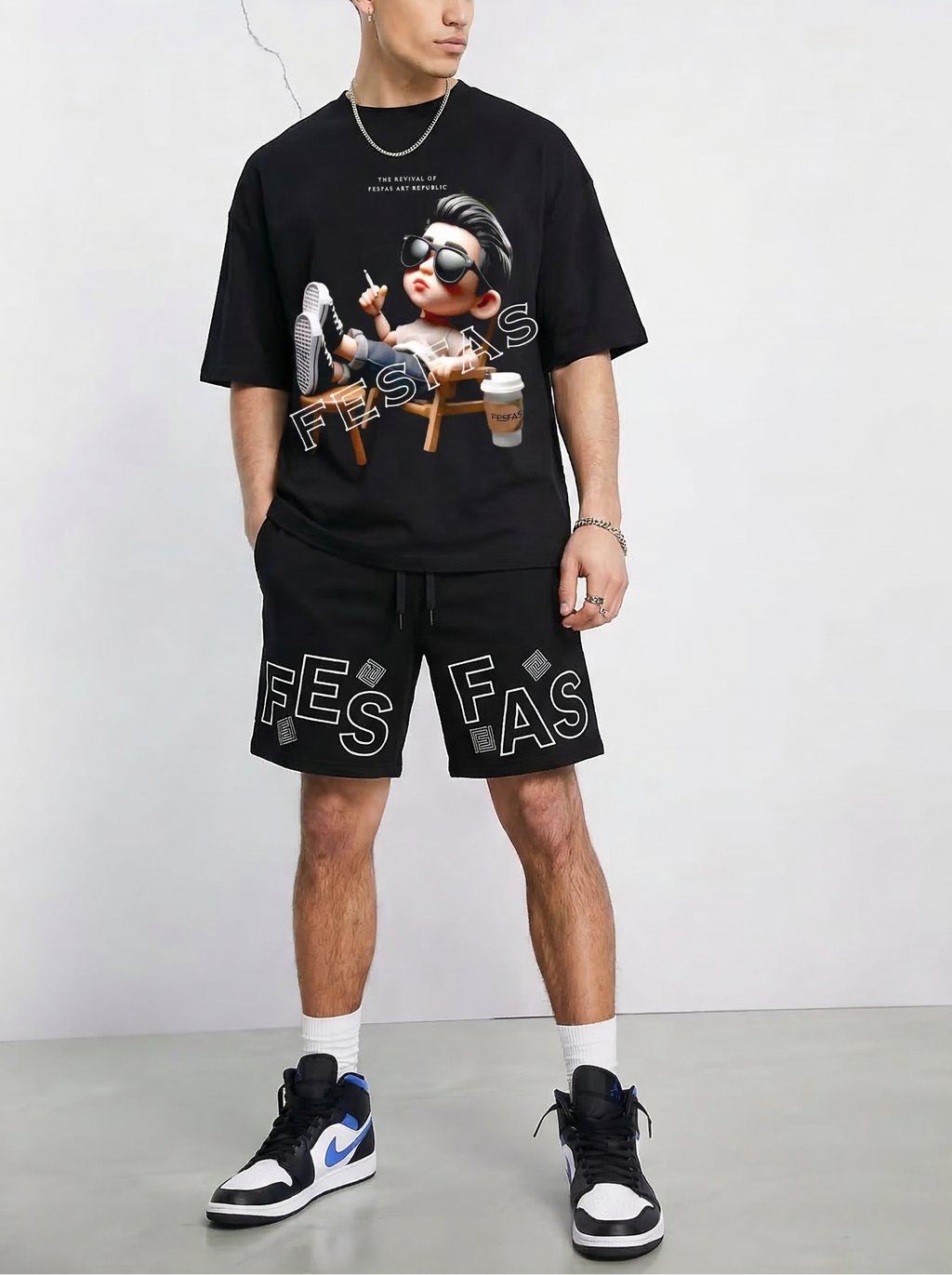 Bộ áo thun và quần short FesFas in hình chàng trai thư thái