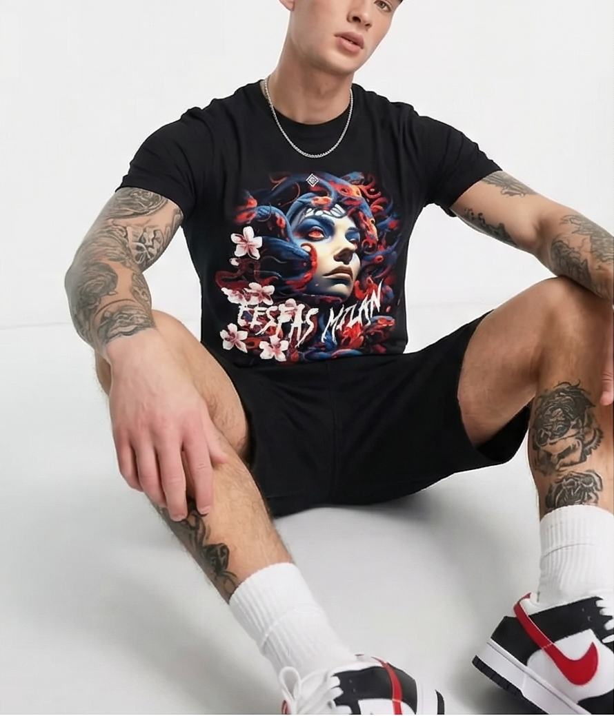 Bộ áo thun và quần short FesFas in hình medusa
