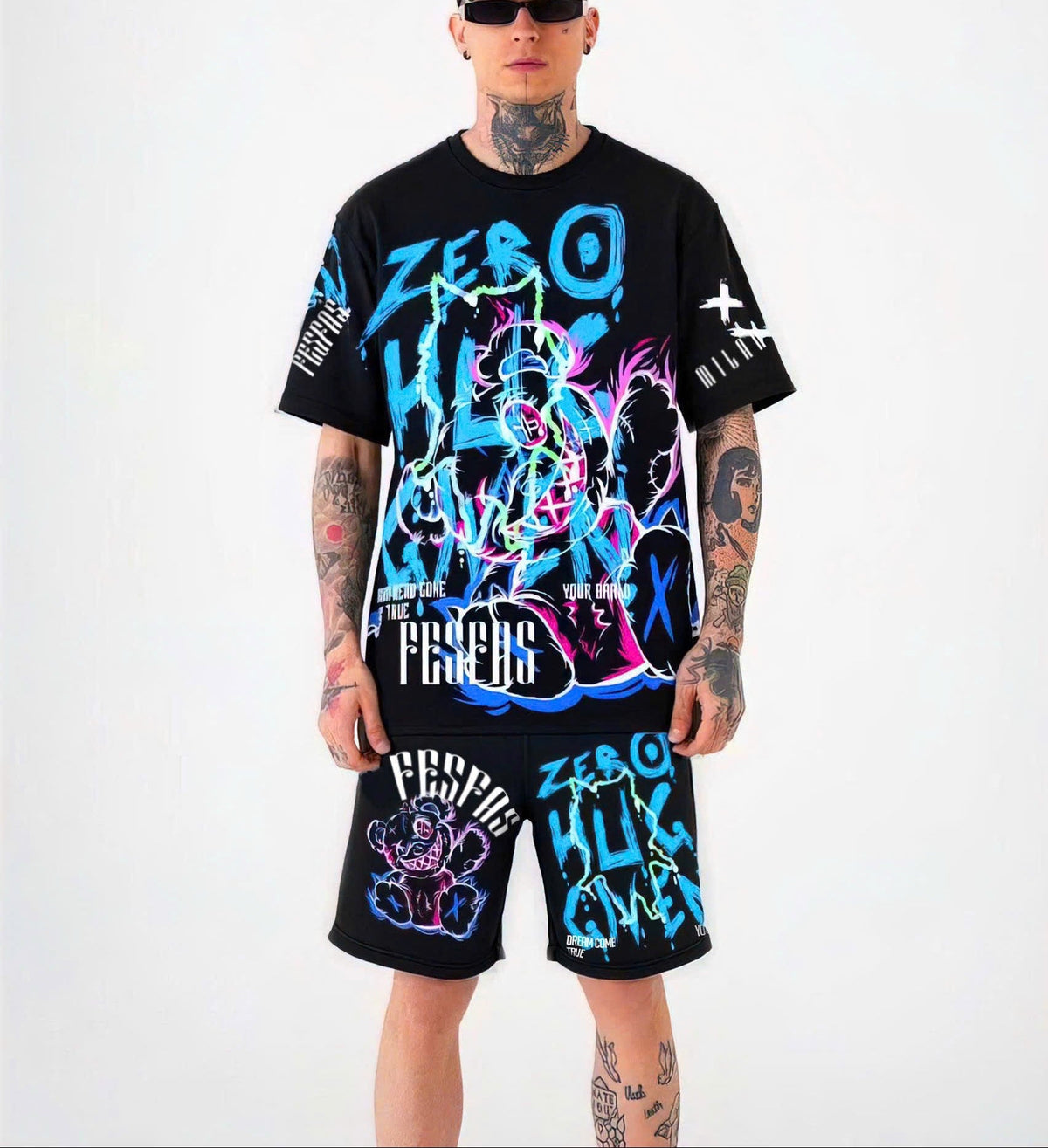 Bộ áo thun và quần short FesFas in hình họa tiết
