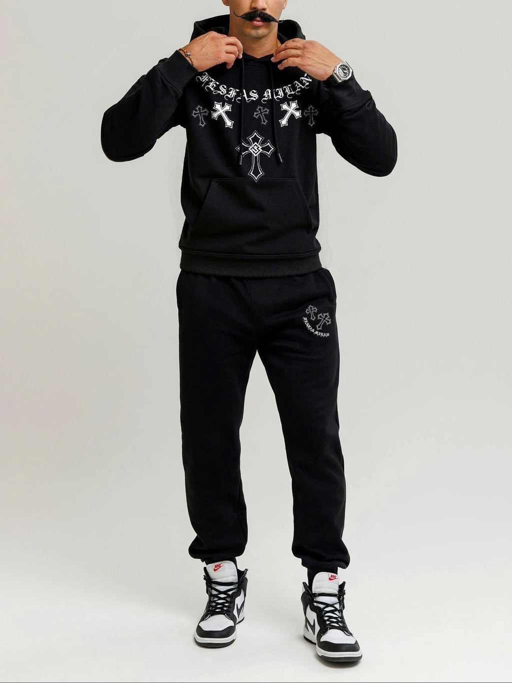Bộ hoodie FesFas in hình thánh giá